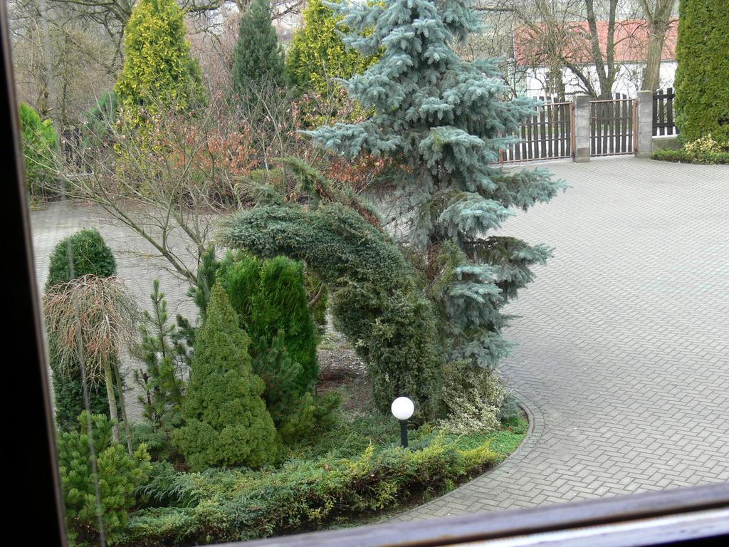 Salas-Партизанське Екстер'єр фото